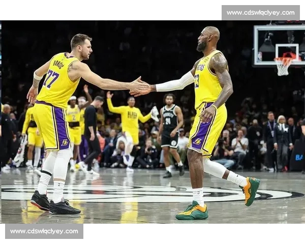 铁血活塞对决紫金湖人总决赛的时代碰撞与王朝荣誉终极考验