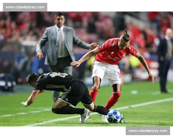 阿贾克斯对阵曼联竞猜前瞻实力对比与赛果走向解析投注技巧全面